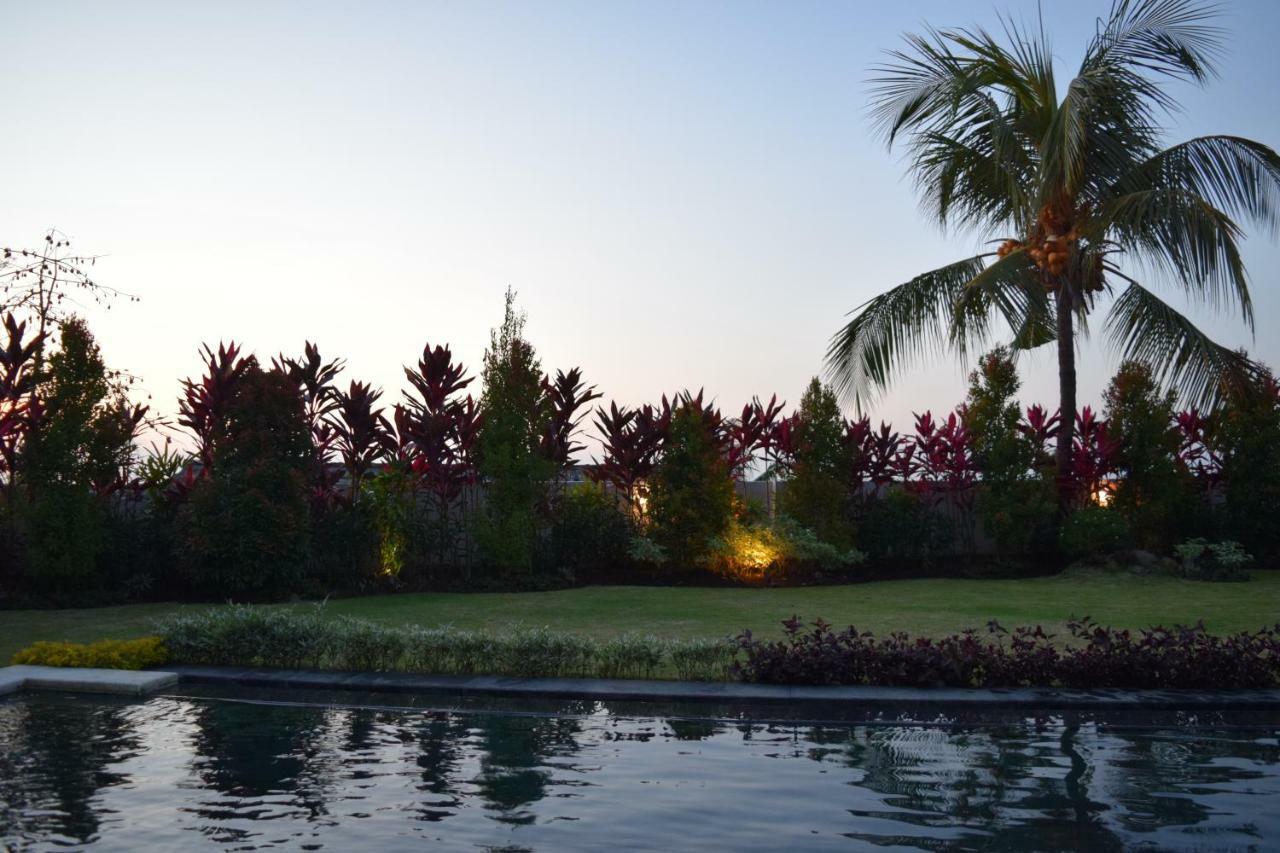 Villa Putih Lovina Kültér fotó
